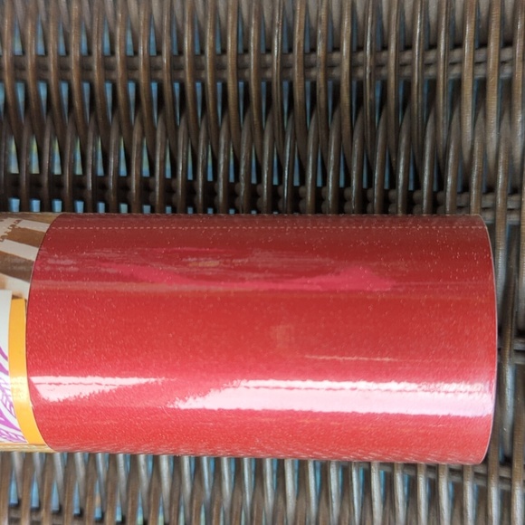 Cricut Red premium shimmer vinyl - Picture 2 of 2